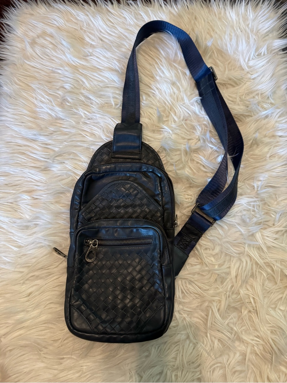 Vinatage Bottega veneta Woven Crossbody Sling Bag